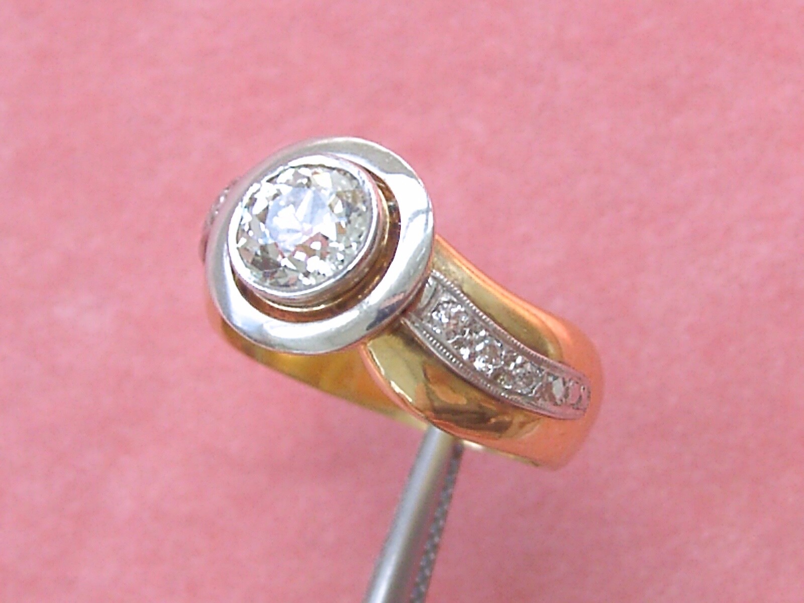 VINTAGE 1.10ct EURO DIAMOND 18K THICK BAND UNISEX SOLITAIRE ENGAGEMENT RING 1940