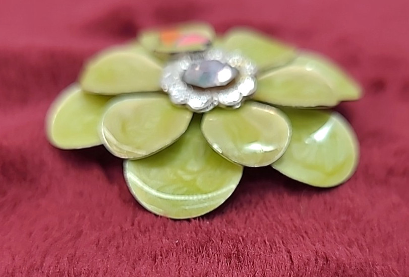 Vintage Lime Green Enamel Flower Broock w Tiny Butterfly