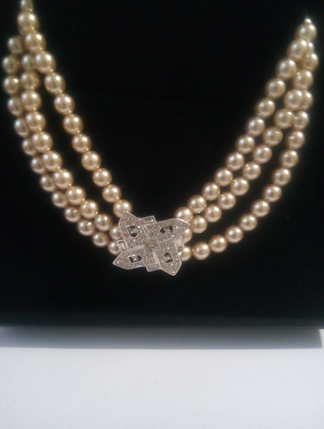 Vintage 3 Strand Choker Pearl Necklace Silver Tone Crystals 16″ With Extender