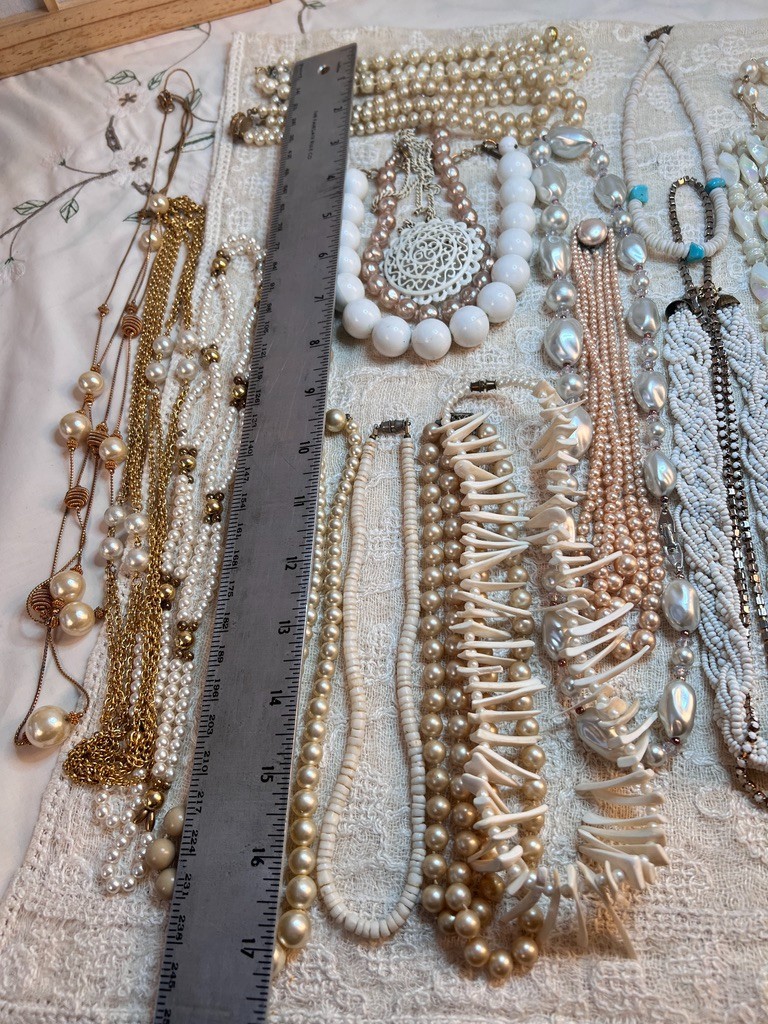Vintage lot of White and off-white necklaces 20 pieces total gorgeous lot