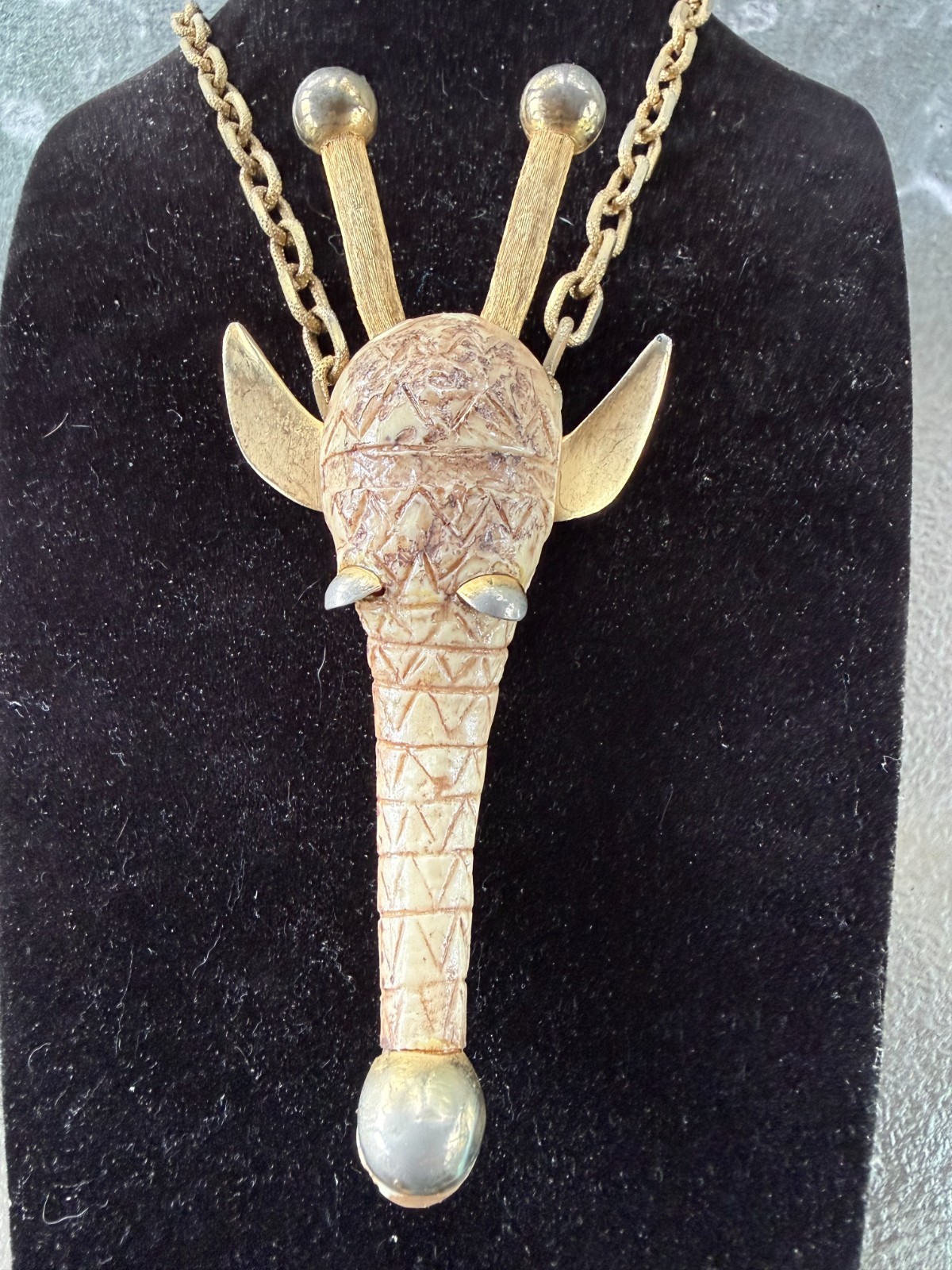 Vintage 1970’s statement Luca Razza Giraffe Resin/Mixed Metal Necklace 32″