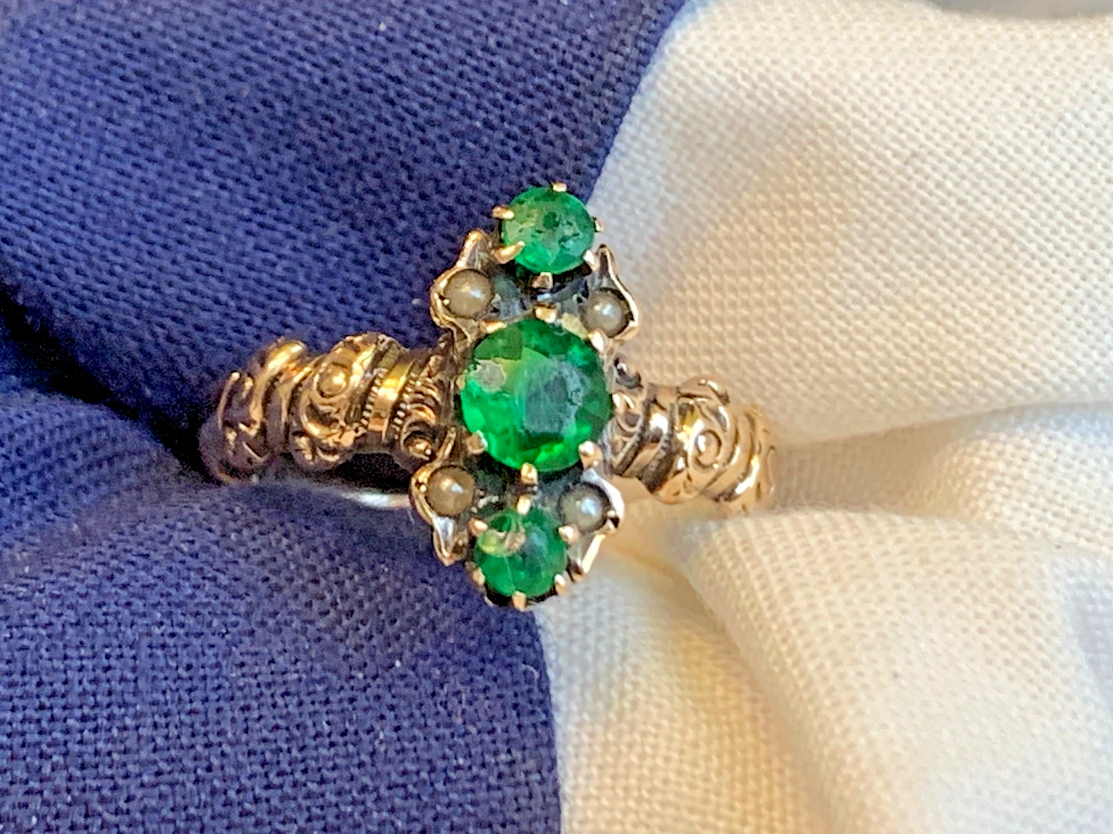 Antique Gold Filled Ring 2.09g Jewelry Size 6.75 Band Green & White Stones *READ