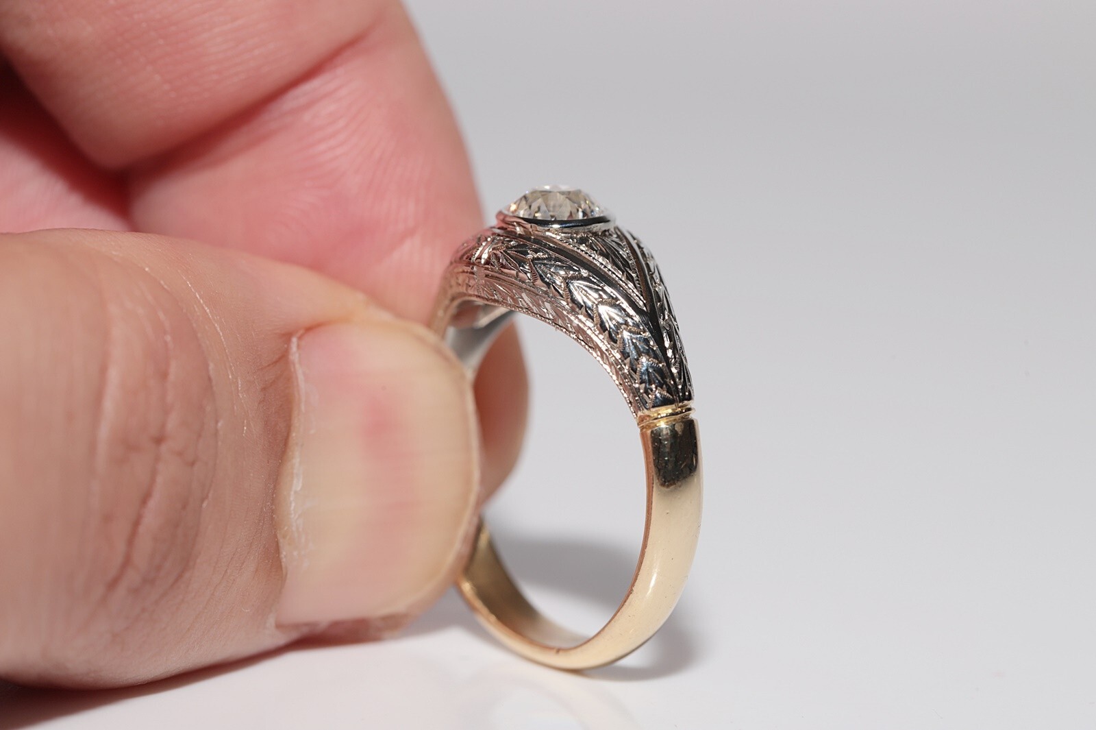 Antique Circa 1920s Art Deco 18k Gold Natural Diamond Decorated Solitaire Ring