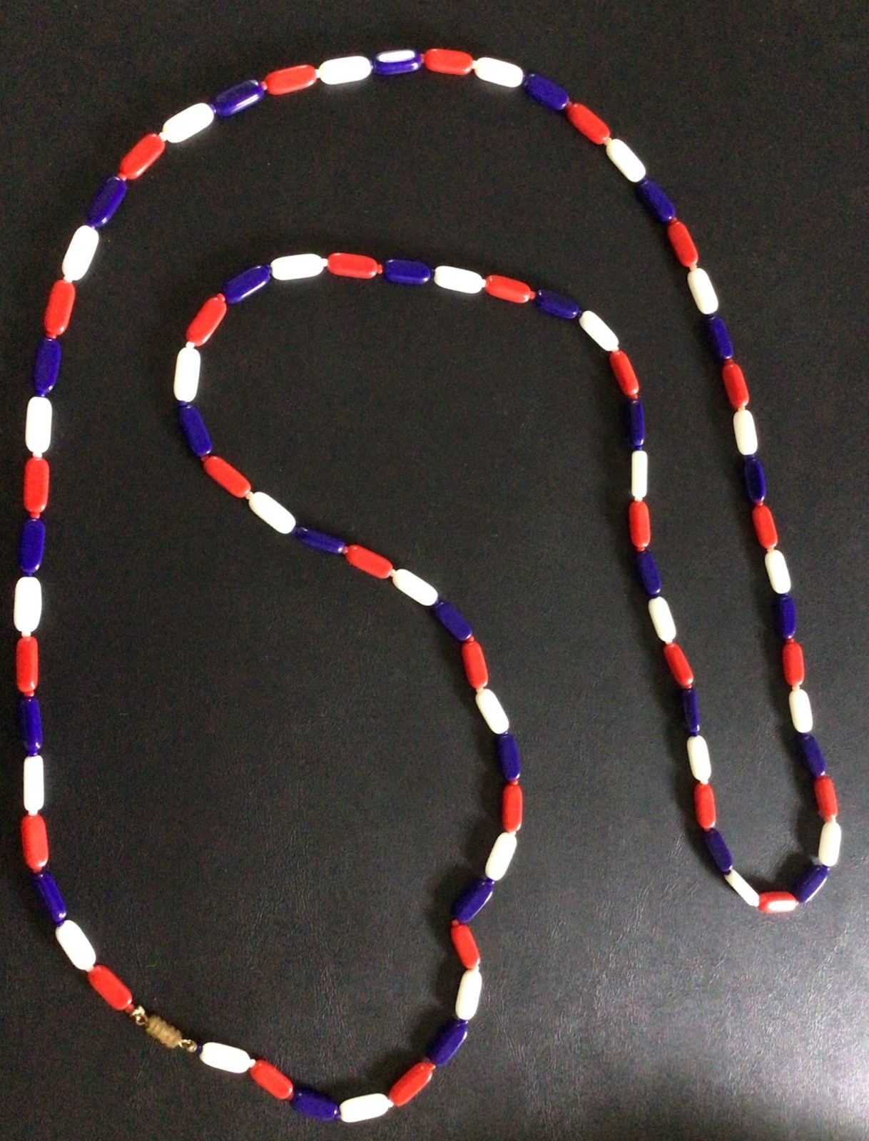 55in VTG America Red White & Blue Glass Bead Single Double Strand Necklace