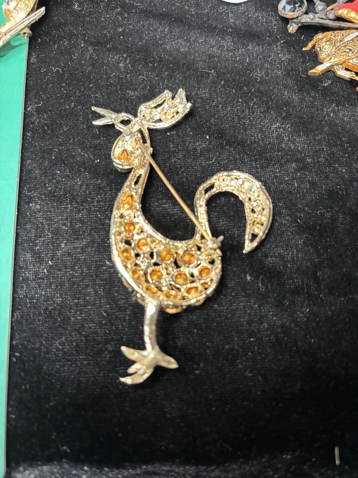 Vintage rooster brooch Green Red pink fuchsia rhinestones