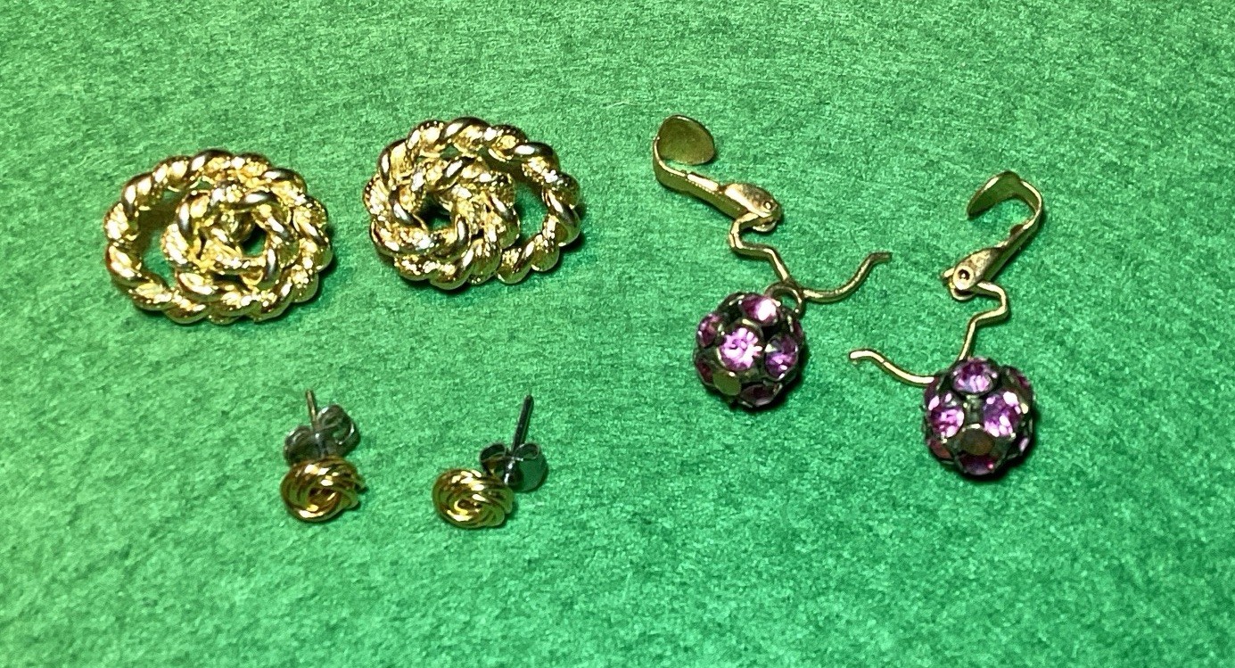 Vintage Pink & Gold Tone 14 Piece Mixed Jewelry Lot Gorgeous Pale Pink Sparkles
