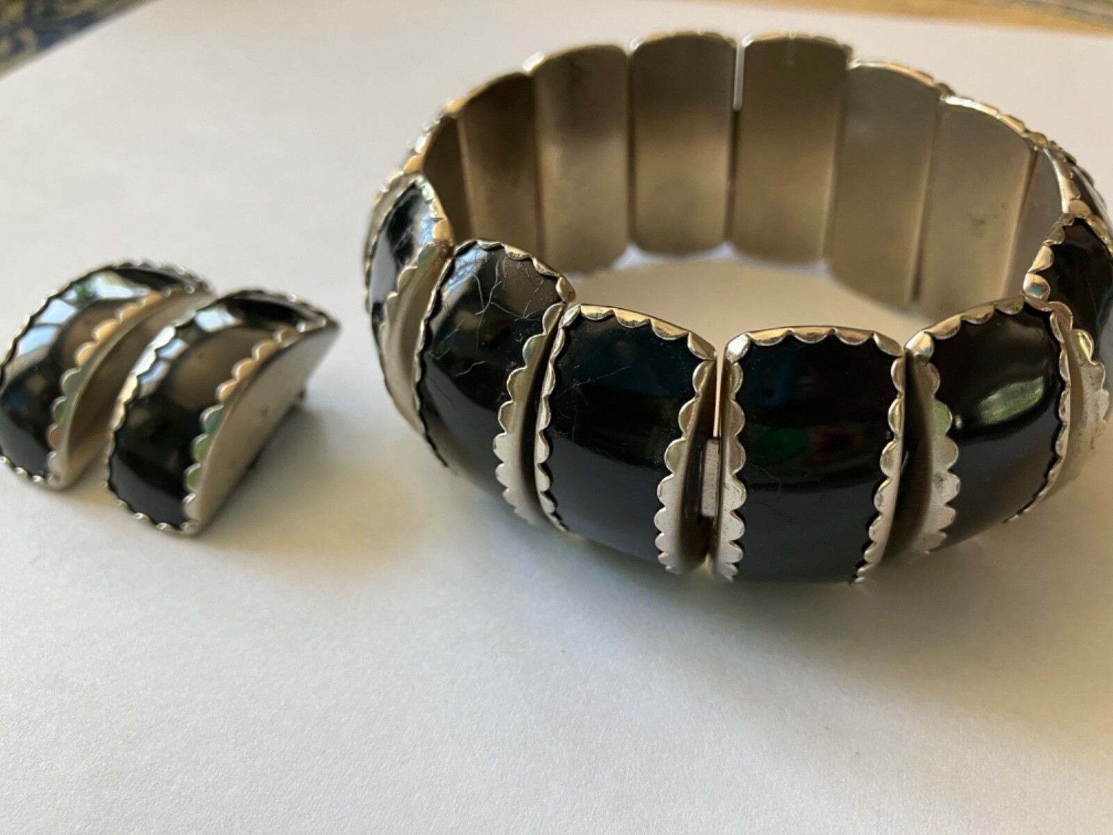 Vintage Retro 60s Black Enamel Silver Tone Expanding Bracelet & Clip On Earring
