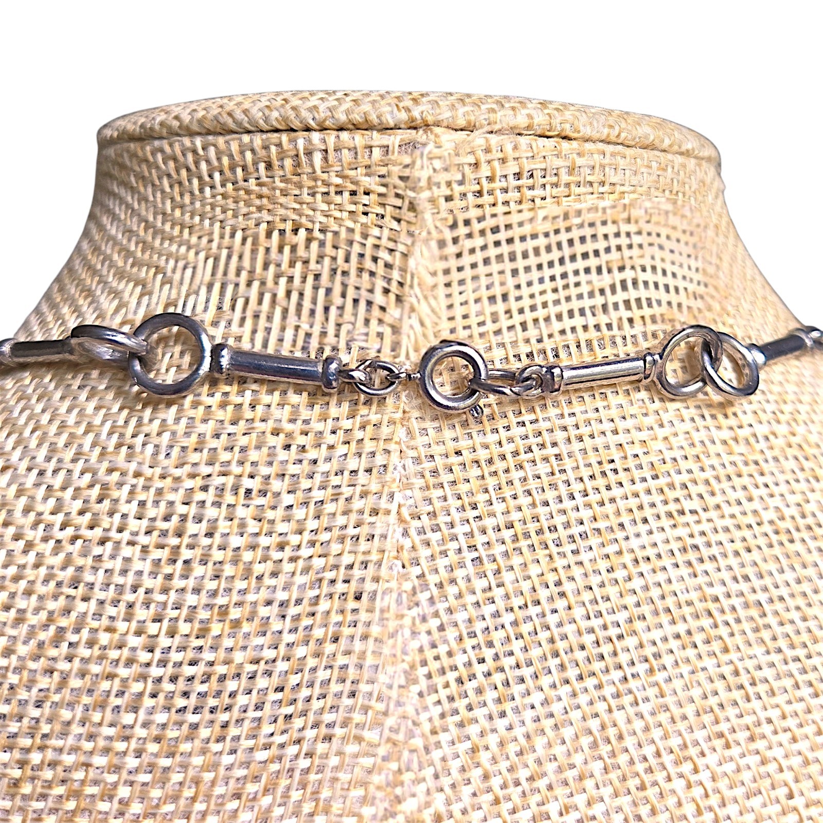 Vtg Silver Tone Bar Link Necklace Scrolled Oval Medallion Openwork Station 32″