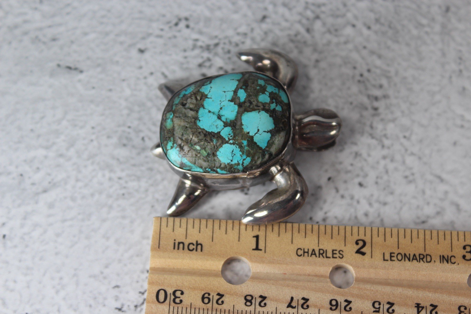 Vintage South Western Sterling Silver Large Turtle Pin/Pendant with Stone