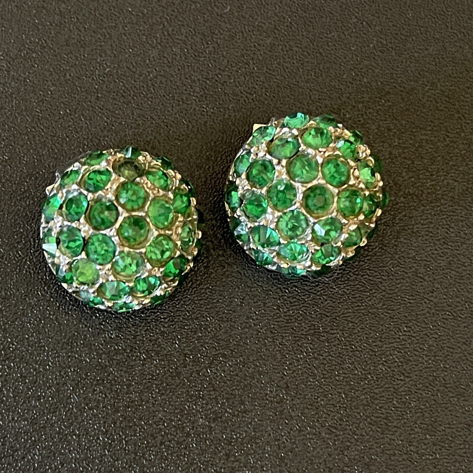 VTG Green Rhinestone Dome Clip On Earrings Emerald Crystal Statement Earrings