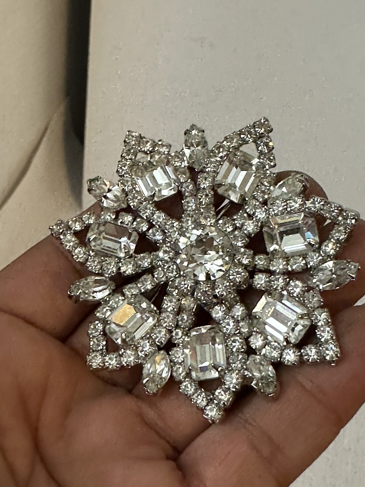 WEISS BROOCH & CLIP-ON EARRINGS SET Clear Rhinestone Emerald Cut And Round