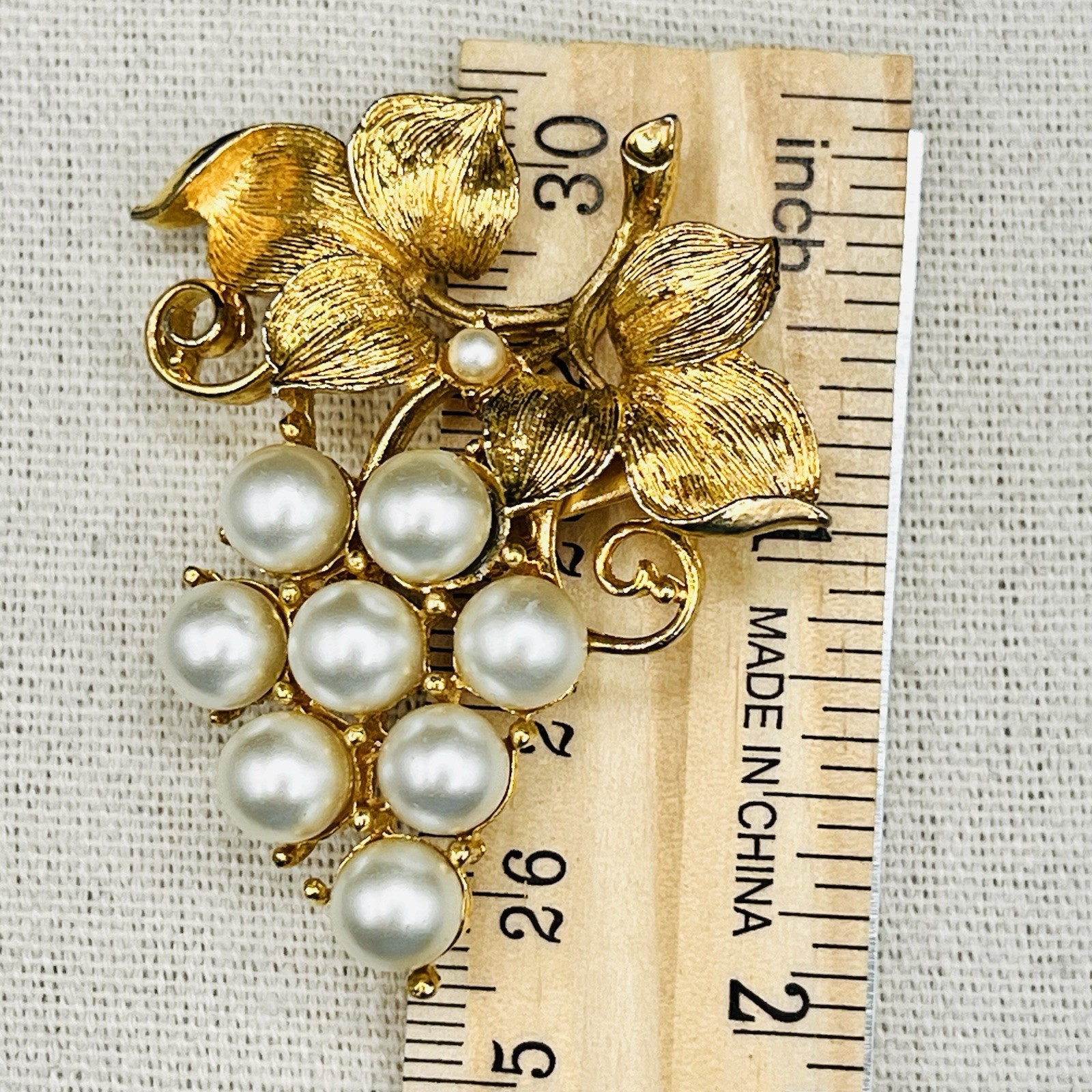 Vintage Faux Pearl Grape Cluster Brooch Gold Tone Textured Leaf Floral Estate