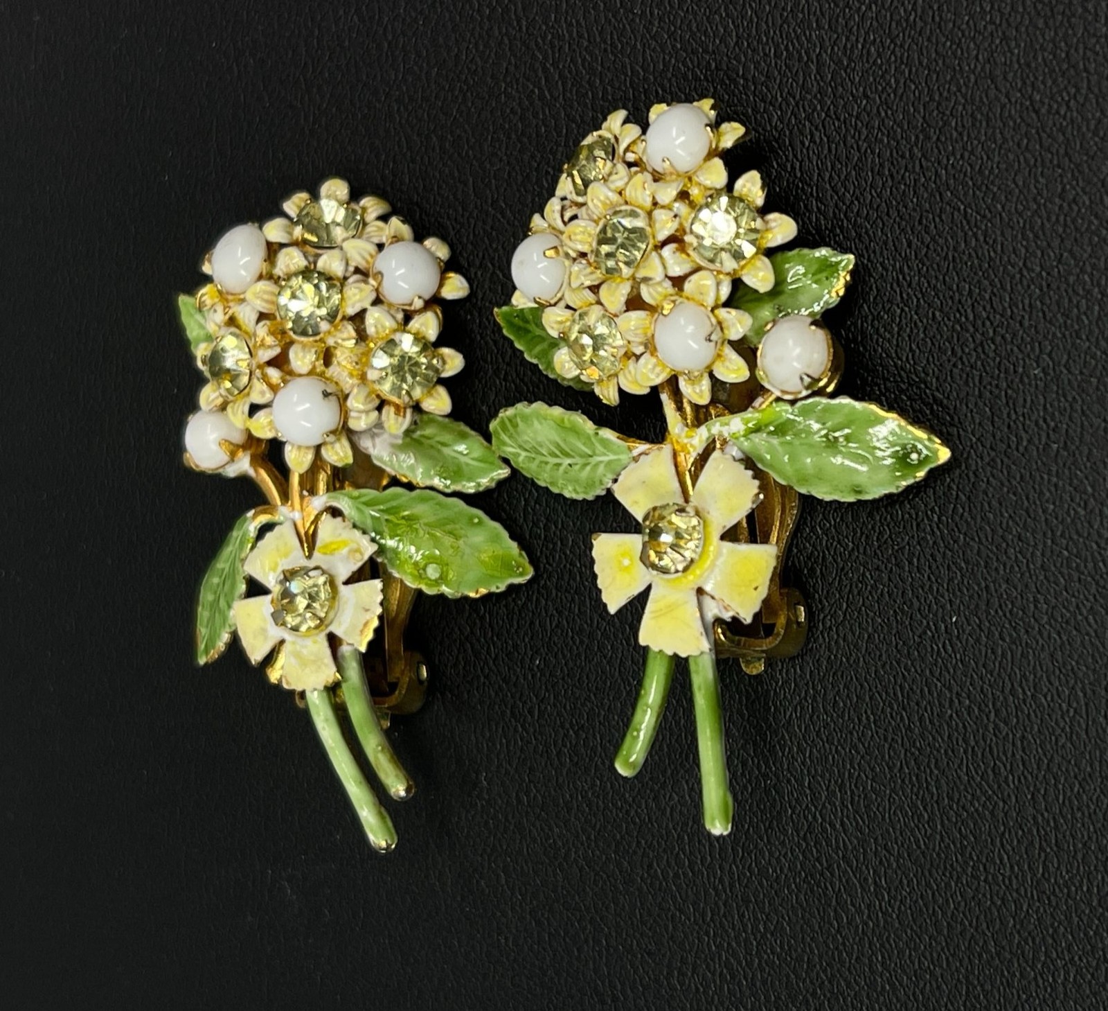 Vintage Signed Robert Floral Bouquet Clip-On Earrings White Enamel Faux Pearl