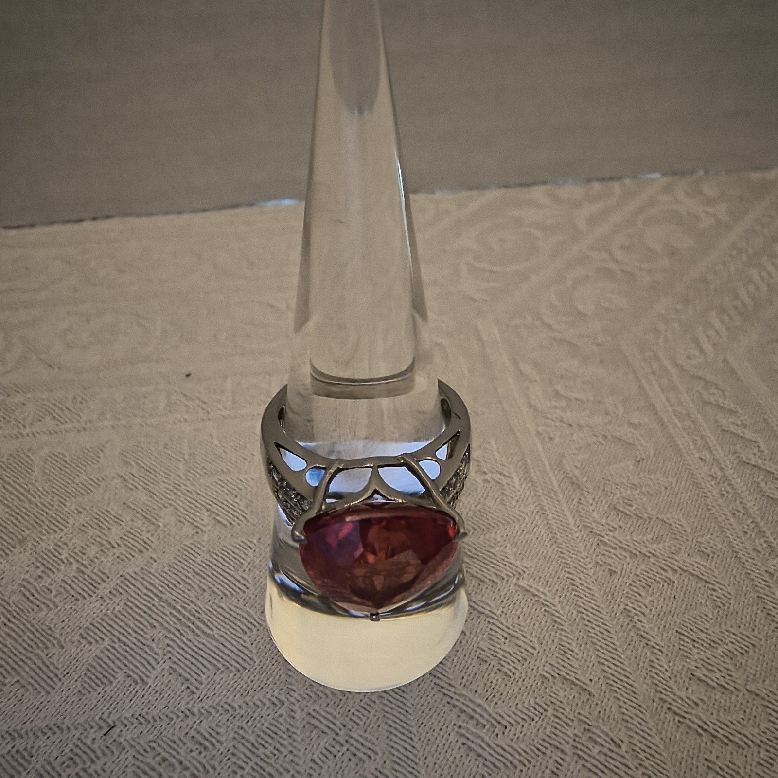 Sterling Silver Cocktail Ring W Trilliant Trillion Cut Red Crystal Gem Sz 6.75
