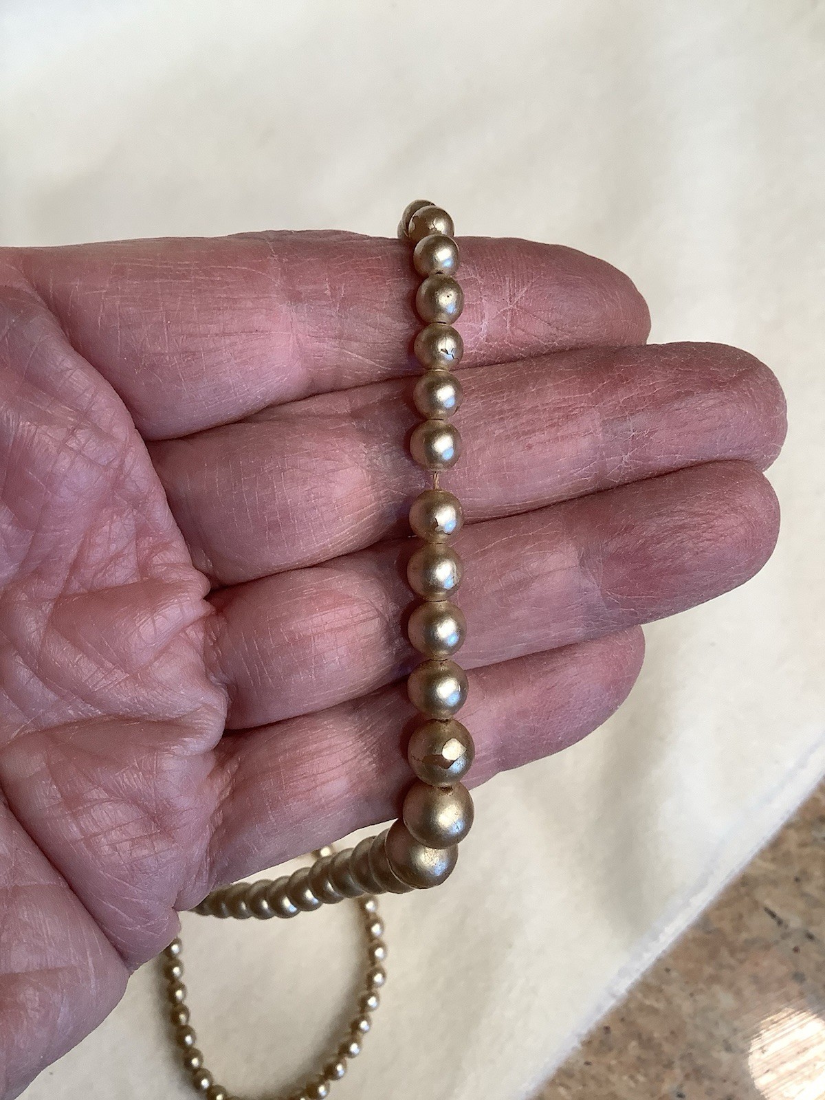 Vintage 16 inch Single Strand Faux Pearl Necklace With Fish Hook Clasp