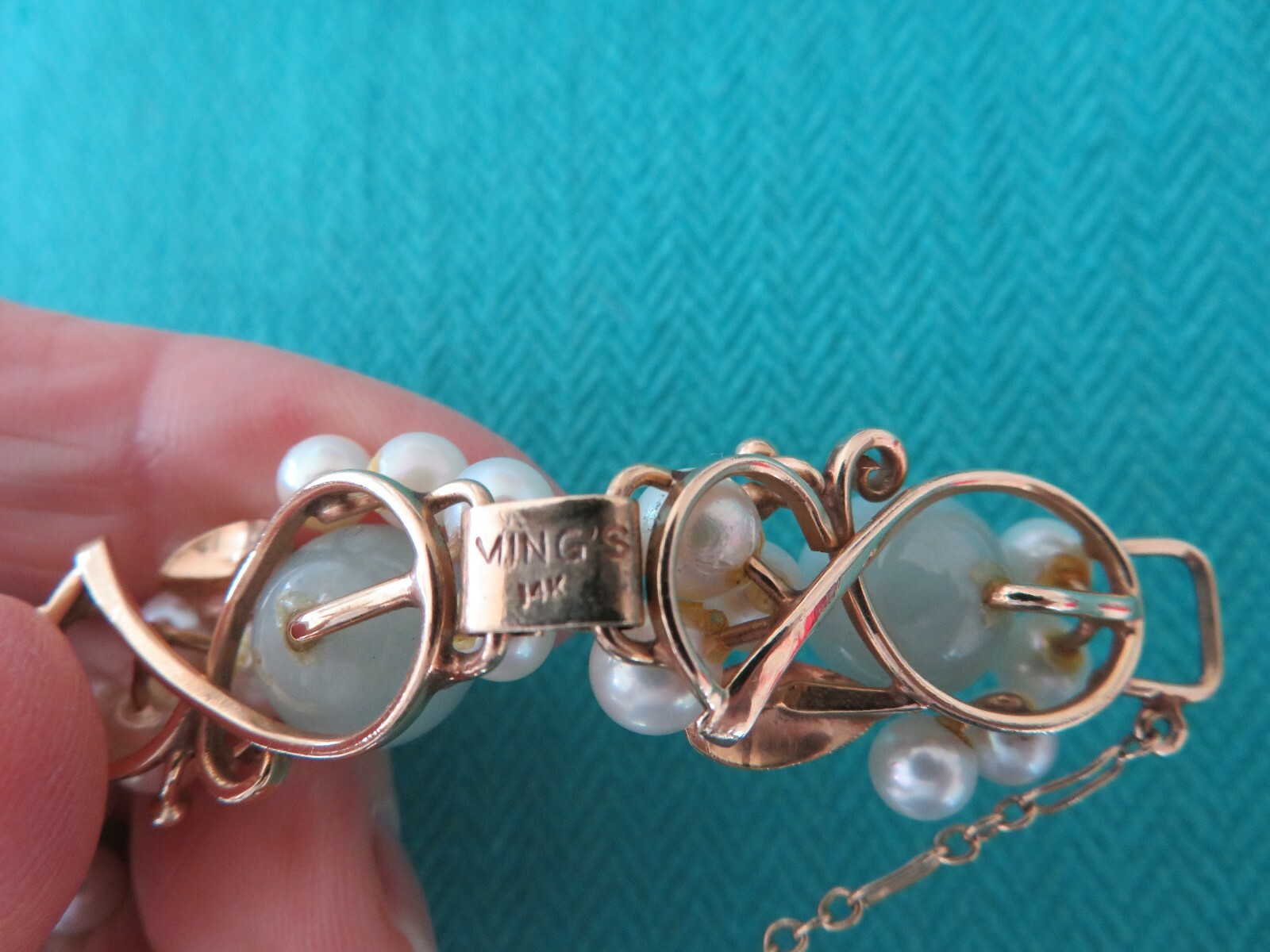 VINTAGE MING’S 14K GOLD 11 MM JADE & 5-6 MM PEARLS 17 MM WIDE BRACELET 7 1/4″