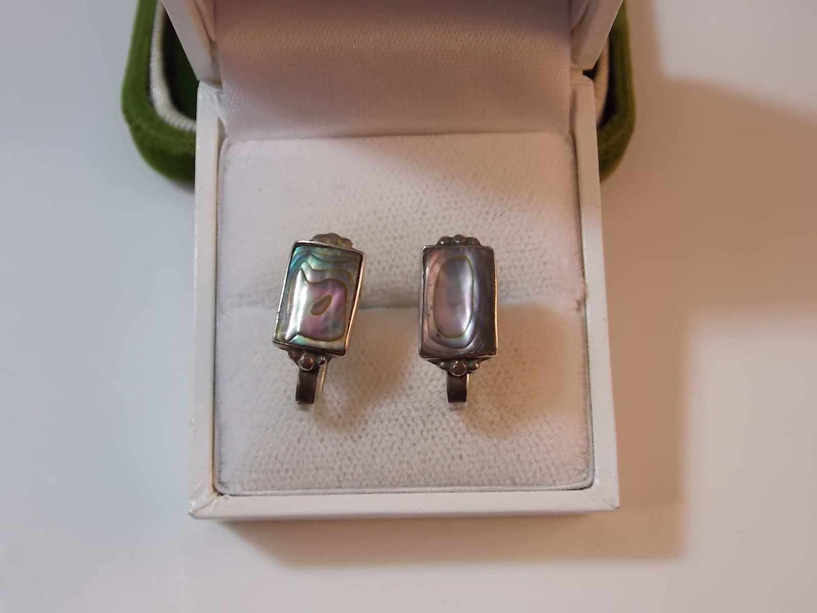 Vintage MEXICO Sterling Silver PAUA Blue Green Abalone Shell Screw Earrings 5d96