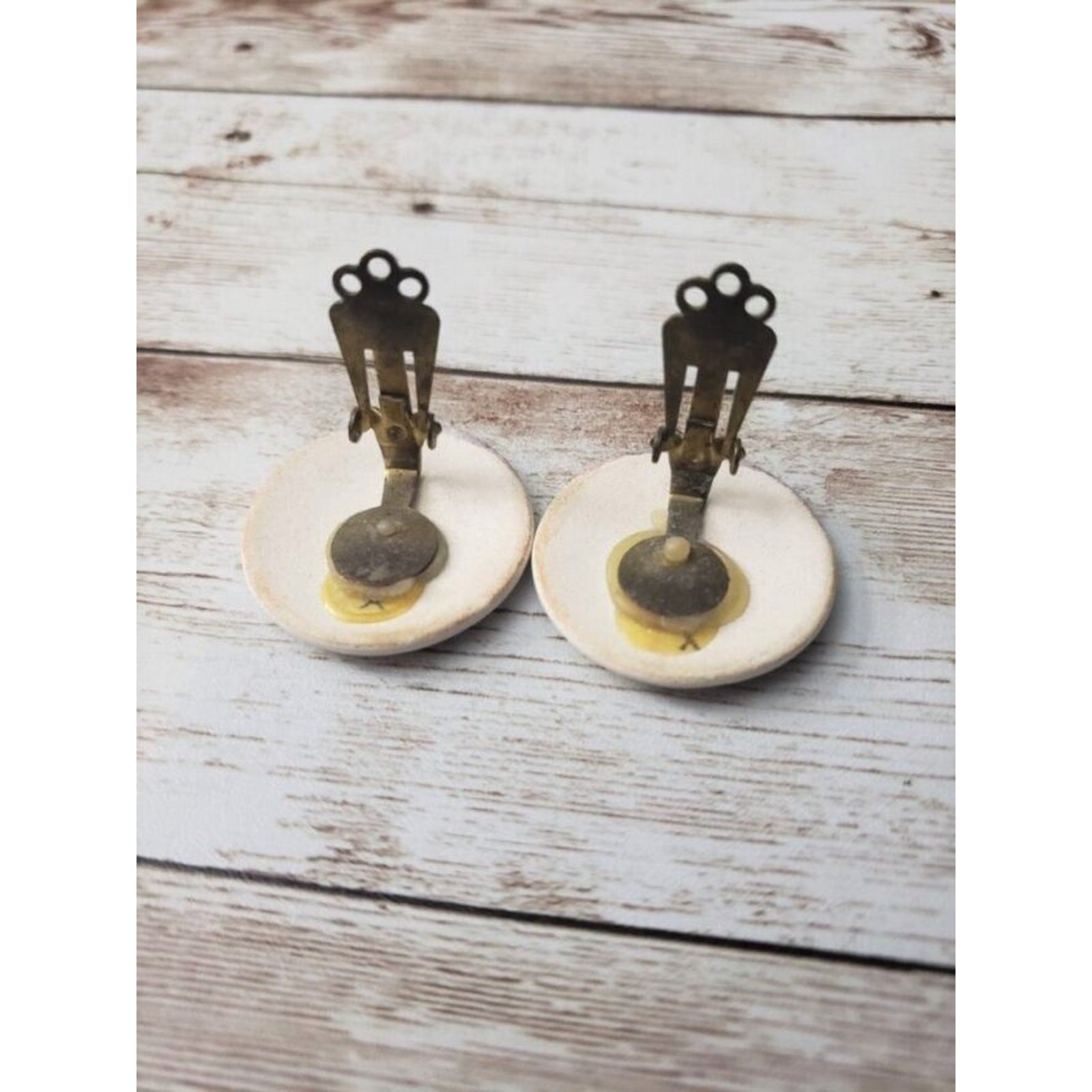 Vintage Clip On Earrings – Stunning Off White with Gold Tone & Pastel Design