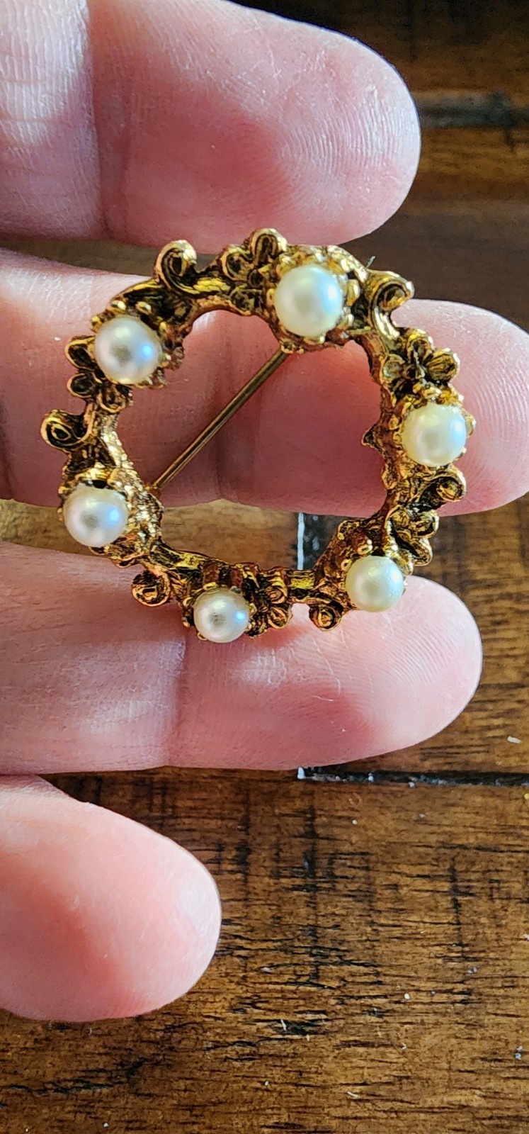 Vintage Tacoa Brooch Pin Oval Goldtone And Faux Pearl