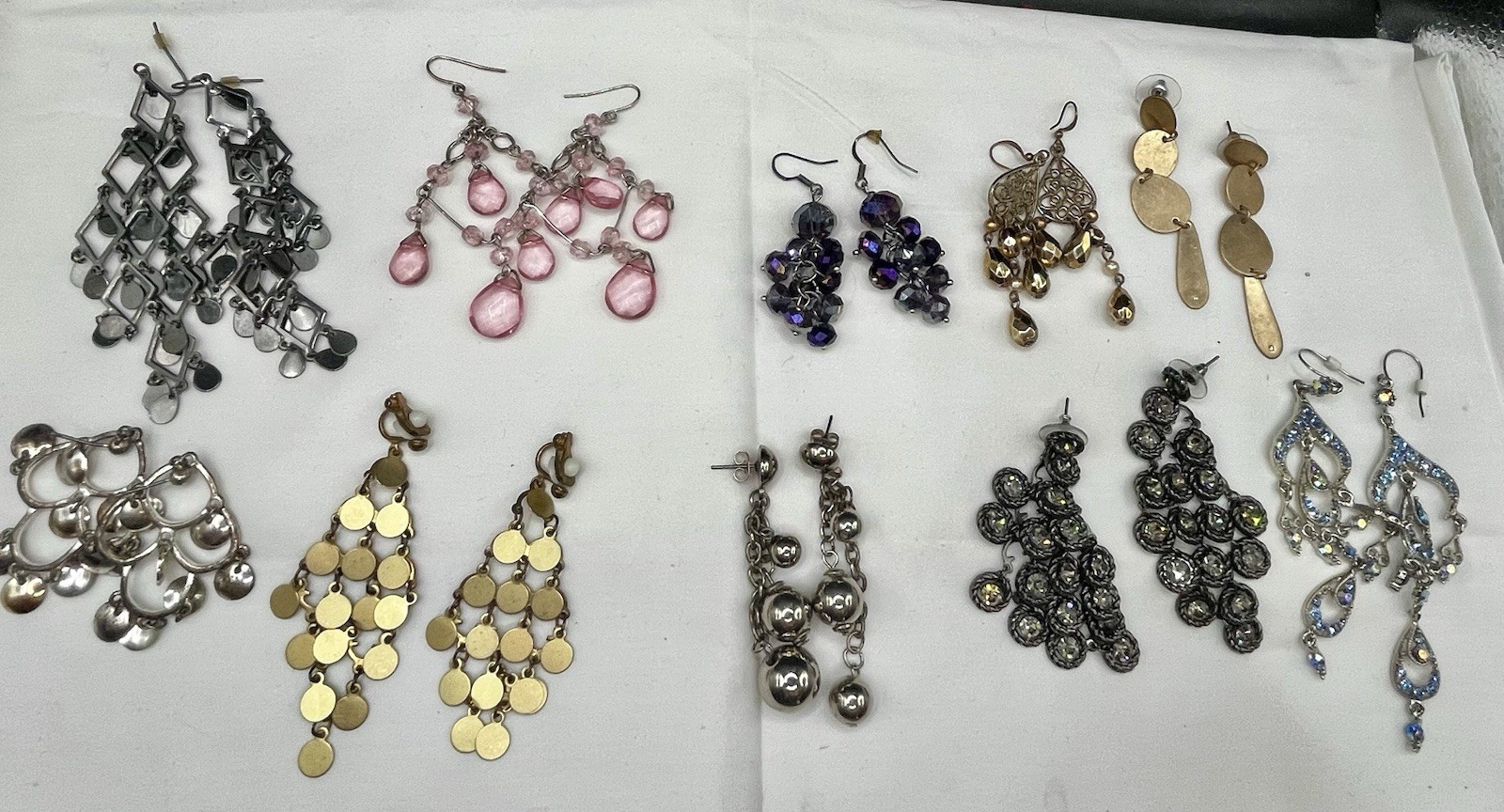 VTG-modern Fashion Drop Earrings Multi Designs Materials Wear Resell 46pr. Lot