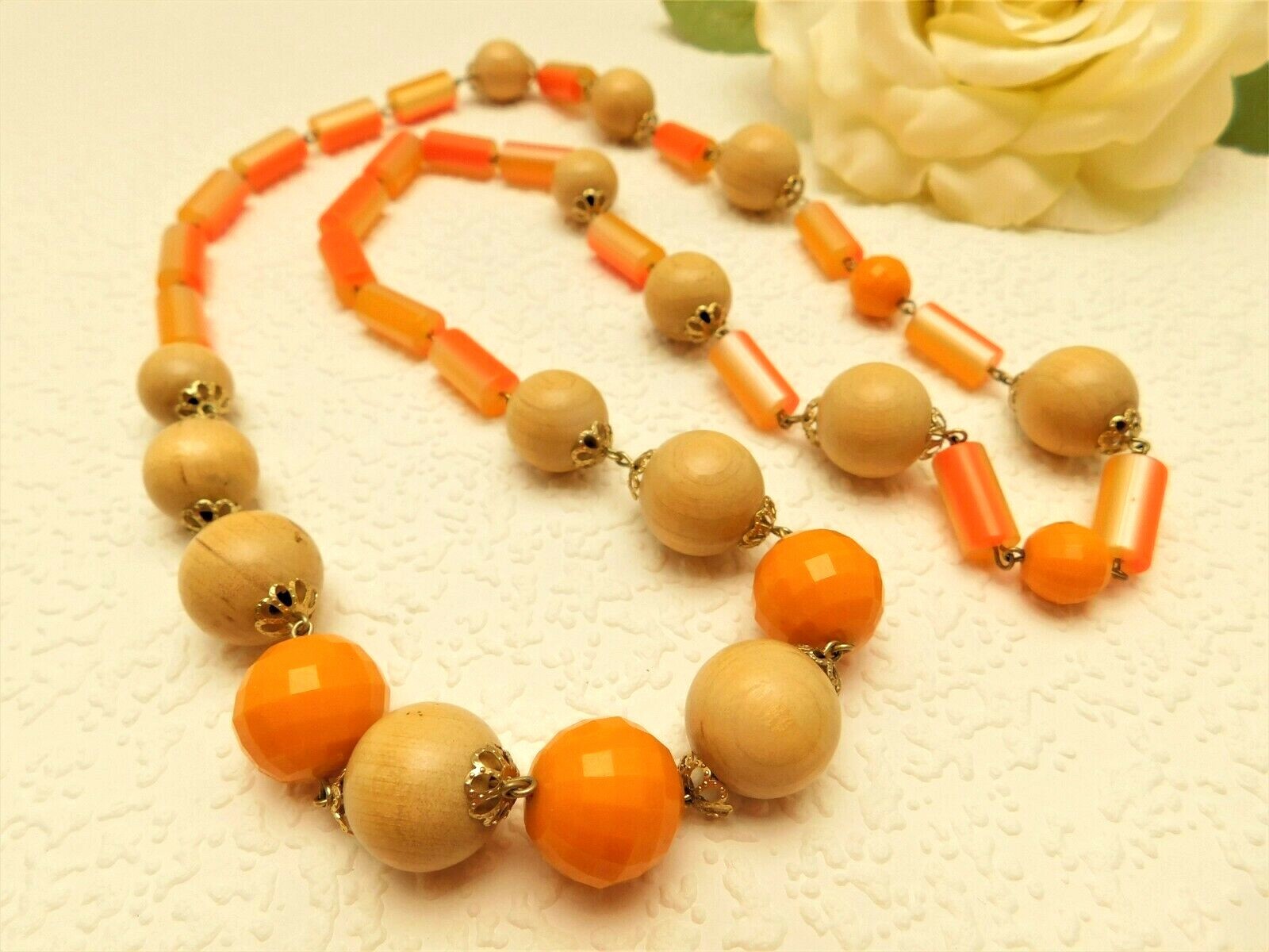 VINTAGE 60’s LUCITE AND WOOD BEAD BOHEMIAN NECKLACE 32″