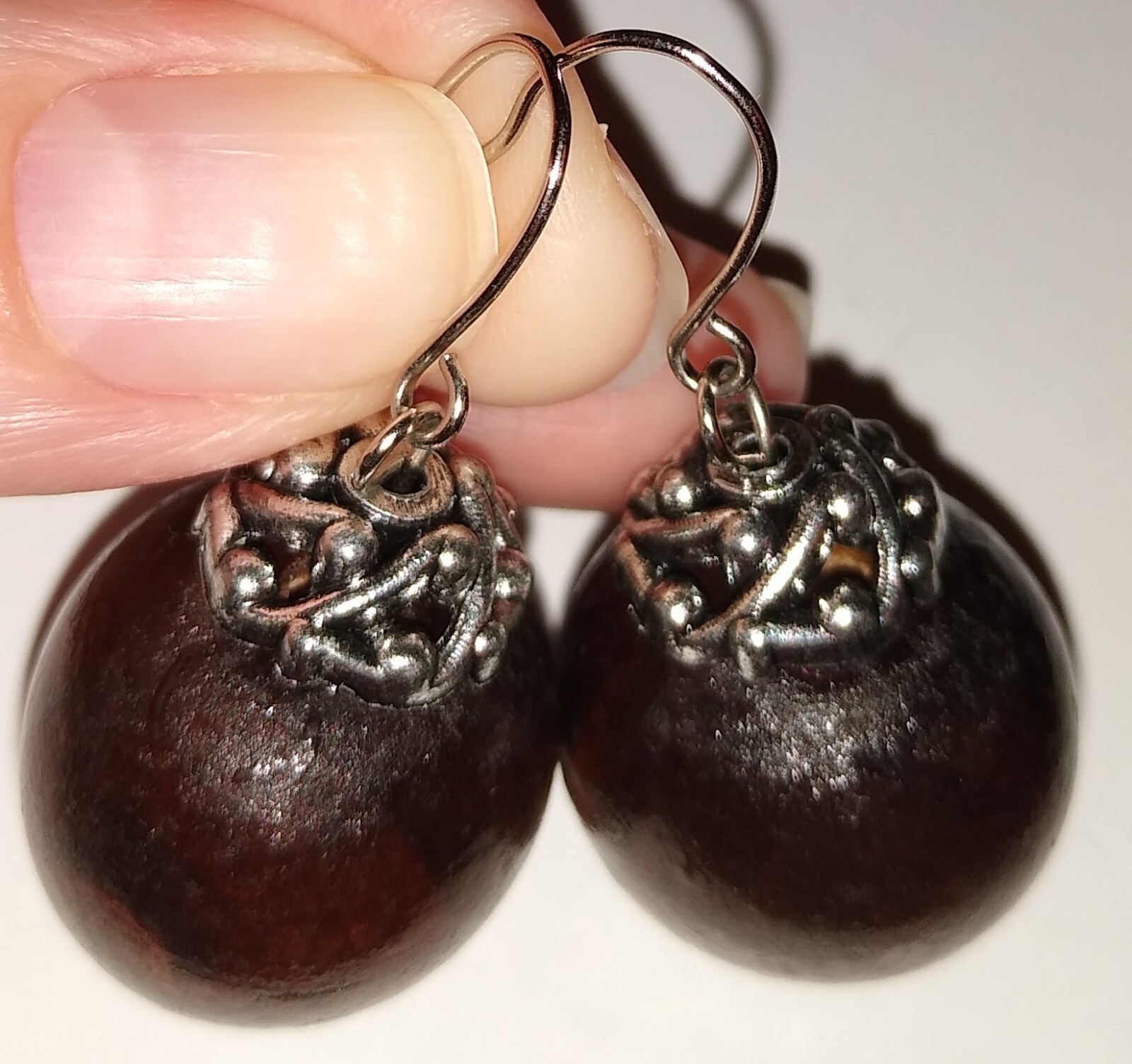 Wood & Silvertone Earrings Dangle 1.16″ Vintage
