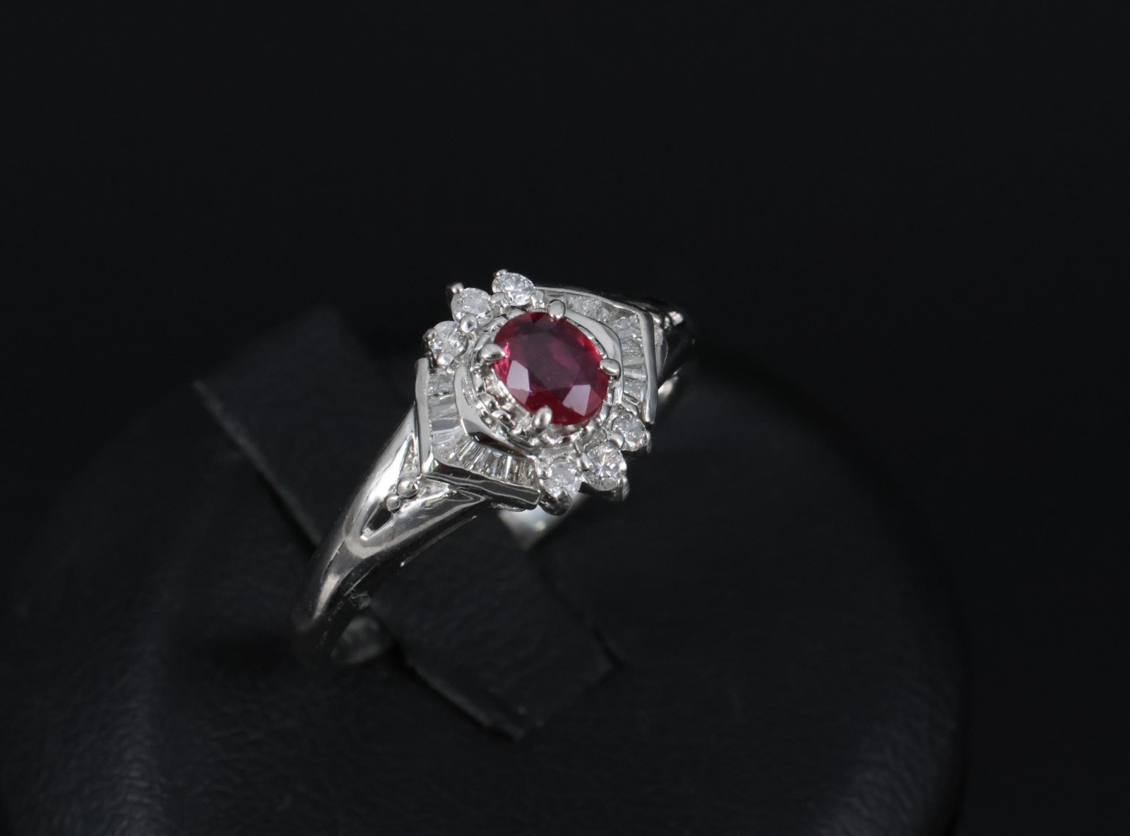Vintage 0.35ct Intense Red Natural Ruby & 0.26ct Diamond Platinum Ring Size 7.25