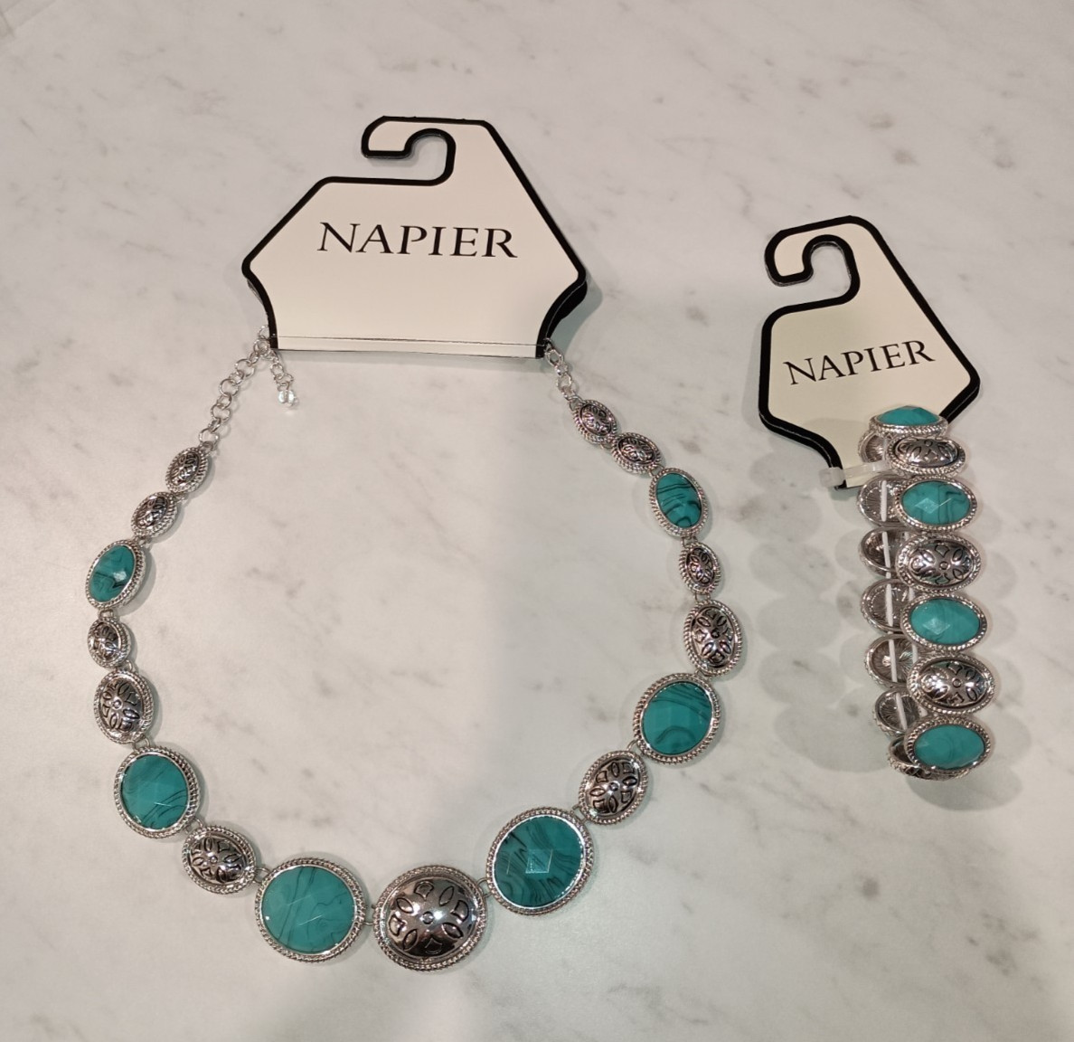 NEW Napier Silver Tone Turquoise Western Collar Necklace w/ Stretch Bracelet Set