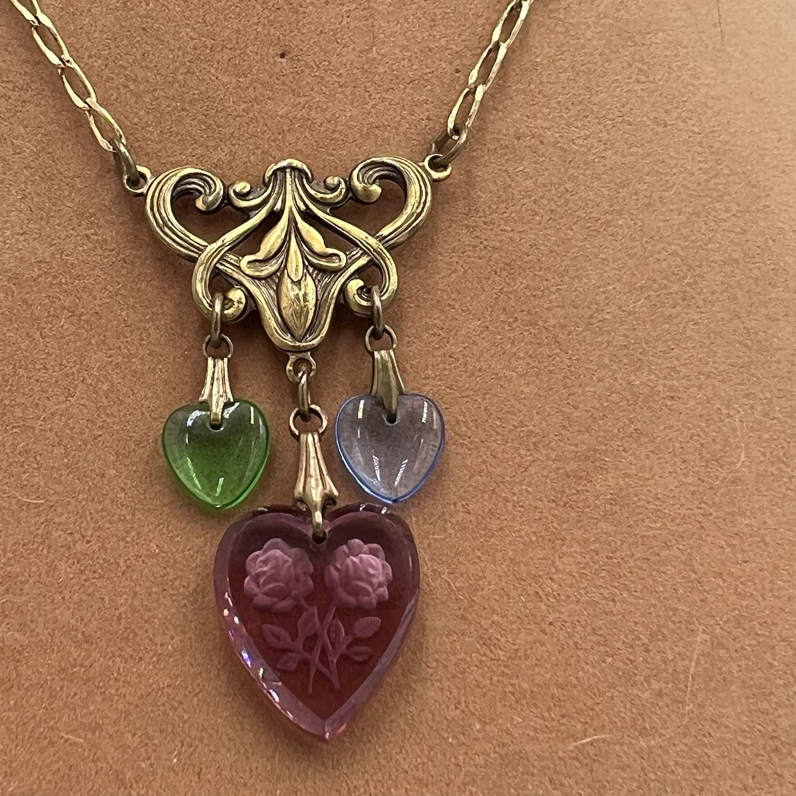 VTG GLASS WORKS STUDIO LTD Glass and Brass Heart CHARM NECKLACE Intaglio 24+”