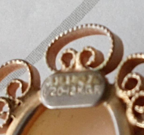 Cameo Screw Back Earrings and Pendant Necklace Set 1/20 12k Gold Filled