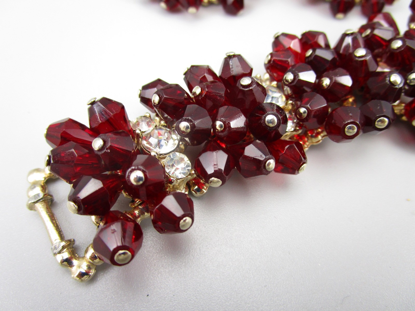 STUNNING 1960S RUBY BRIOLETTE CRYSTAL RHINESTONE CHA CHA BRACELET & EARRINGS SET