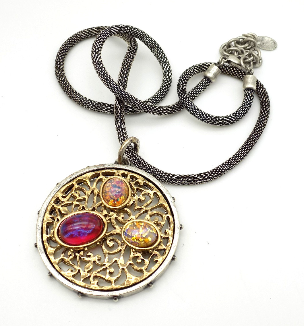 Signed SR Silver Tone Foiled Glass Cabochon Pendant Necklace Ornate