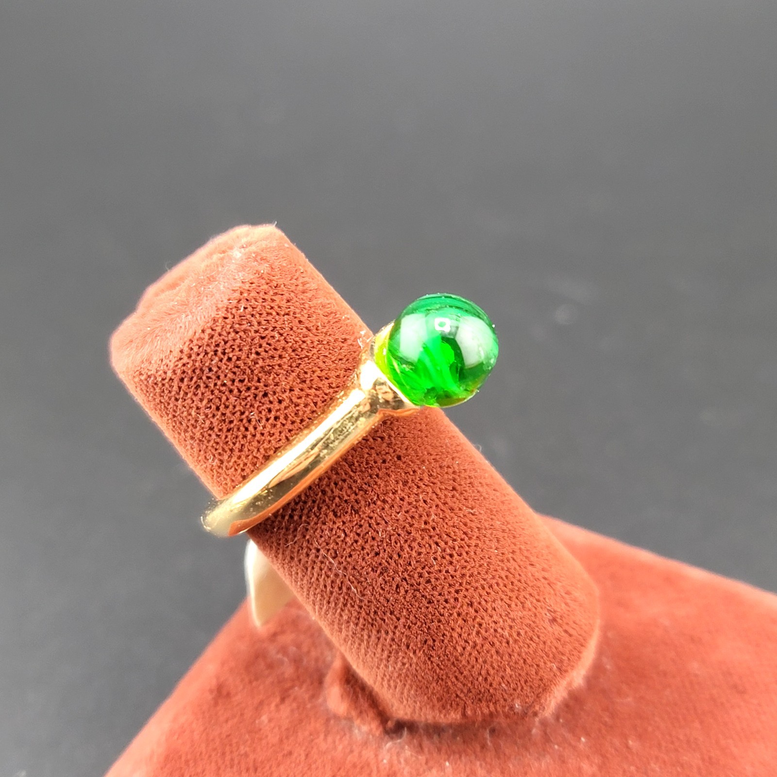 Vtg Sz 6 Ring Green Glass Bead Mogul Jewelry Unsigned ESPO Joseph Esposito