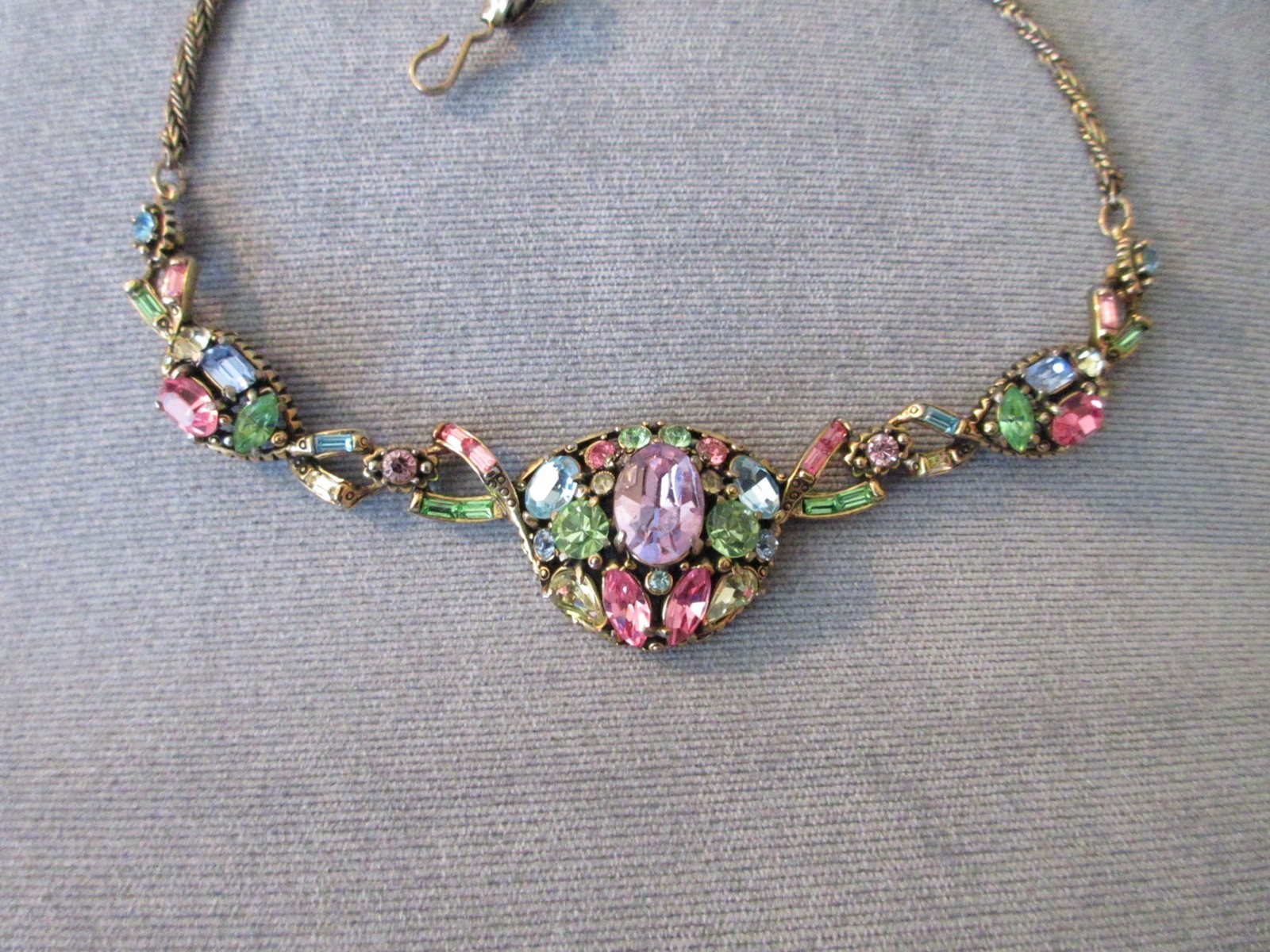 vintage signed 1955 HOLLYCRAFT NECKLACE multi color pastel rhinestones