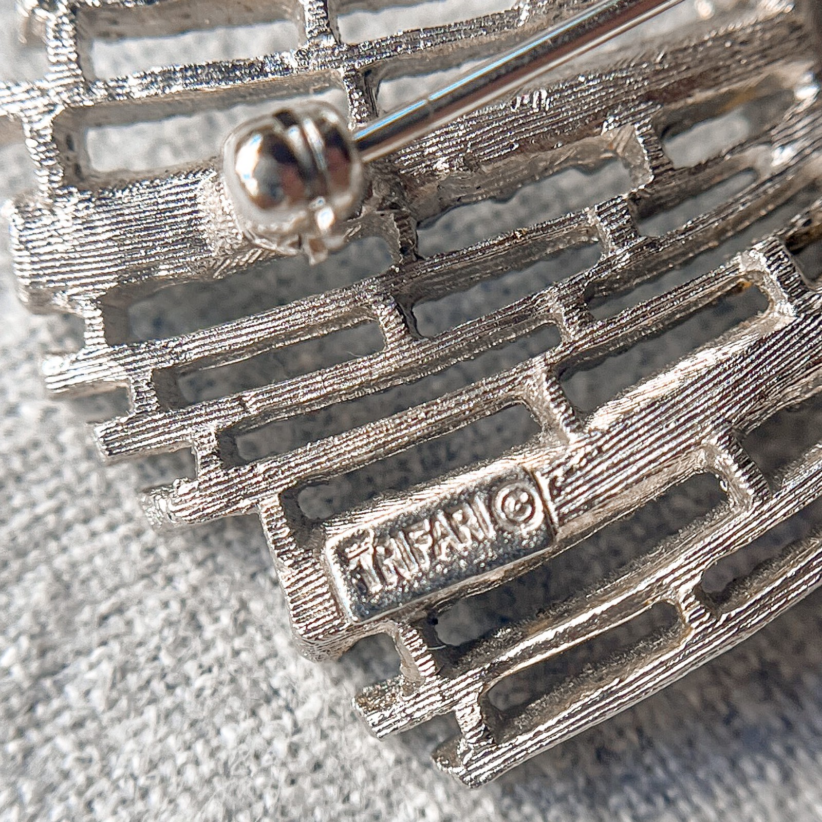 Vintage Trifari Cavalcade Sapphire-Blue Rhinestone Brooch Pin Silver Tone