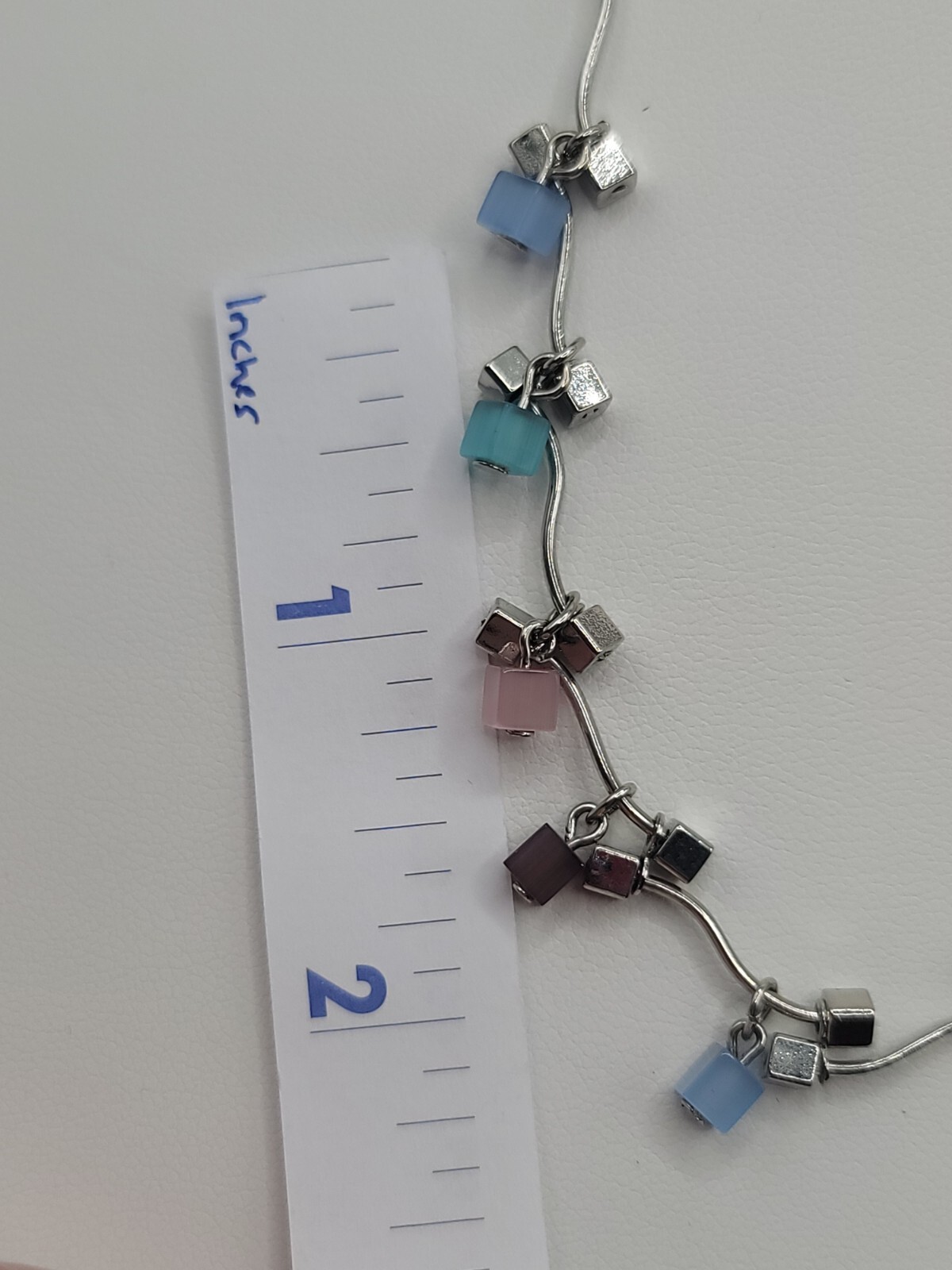 15-17″ Multicolored Cubes On Silvertone Chain Choker Necklace