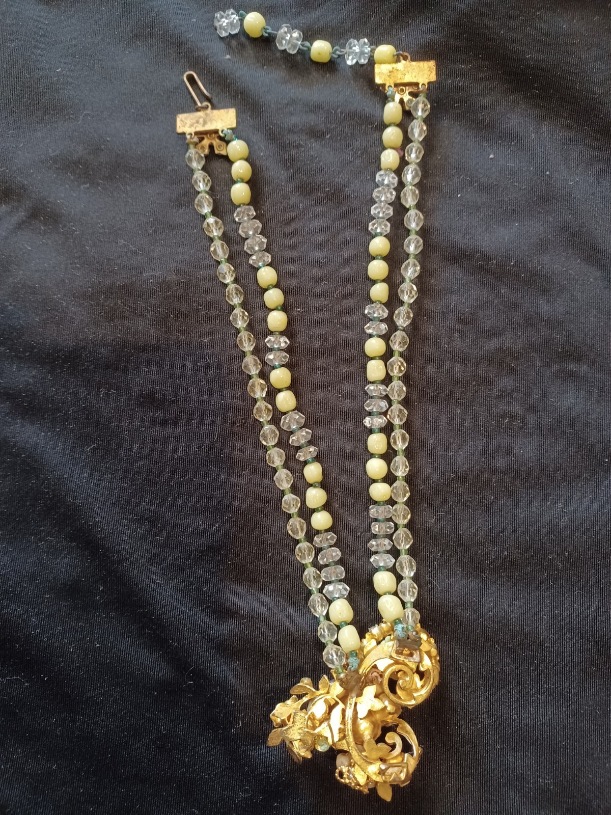 VINTAGE MIRIAM HASKELL ? CRYSTAL BEADS RHINESTONE ENAMEL FLORAL CLUSTER NECKLACE
