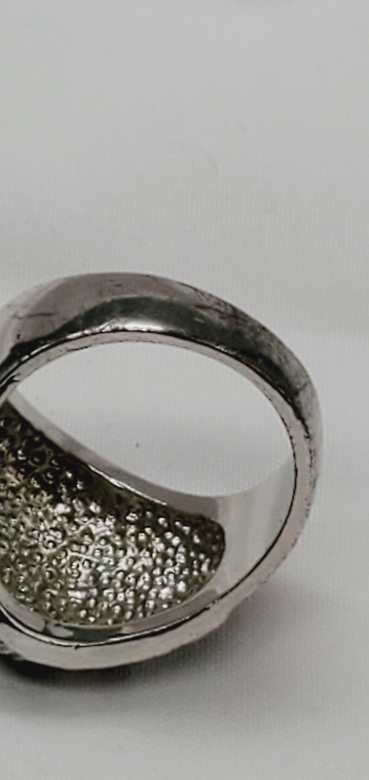 silver-tone and black enamel with rhinestone domed shaped size 9.25 ring