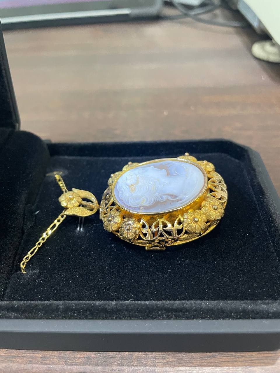 Vintage Cameo Set 14K Yellow Gold Brooch/Pendant & Carved Rose Ring 6.5 size