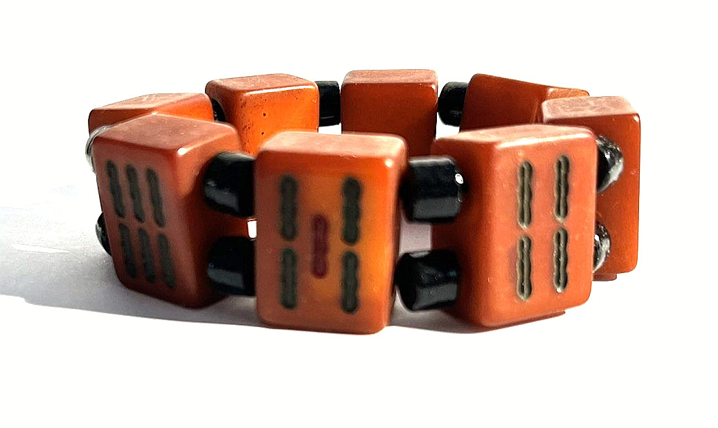LOT 11: STRONG BUTTERSCOTCH COLOR BEADED MAH JONG BRACELET -EXCELLENT FREE SHIP