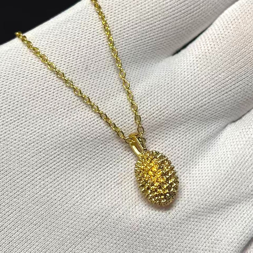 Vintage Style Gold-plated (NOT SURE) Gold Tone Pendant Necklace marked ‘999’
