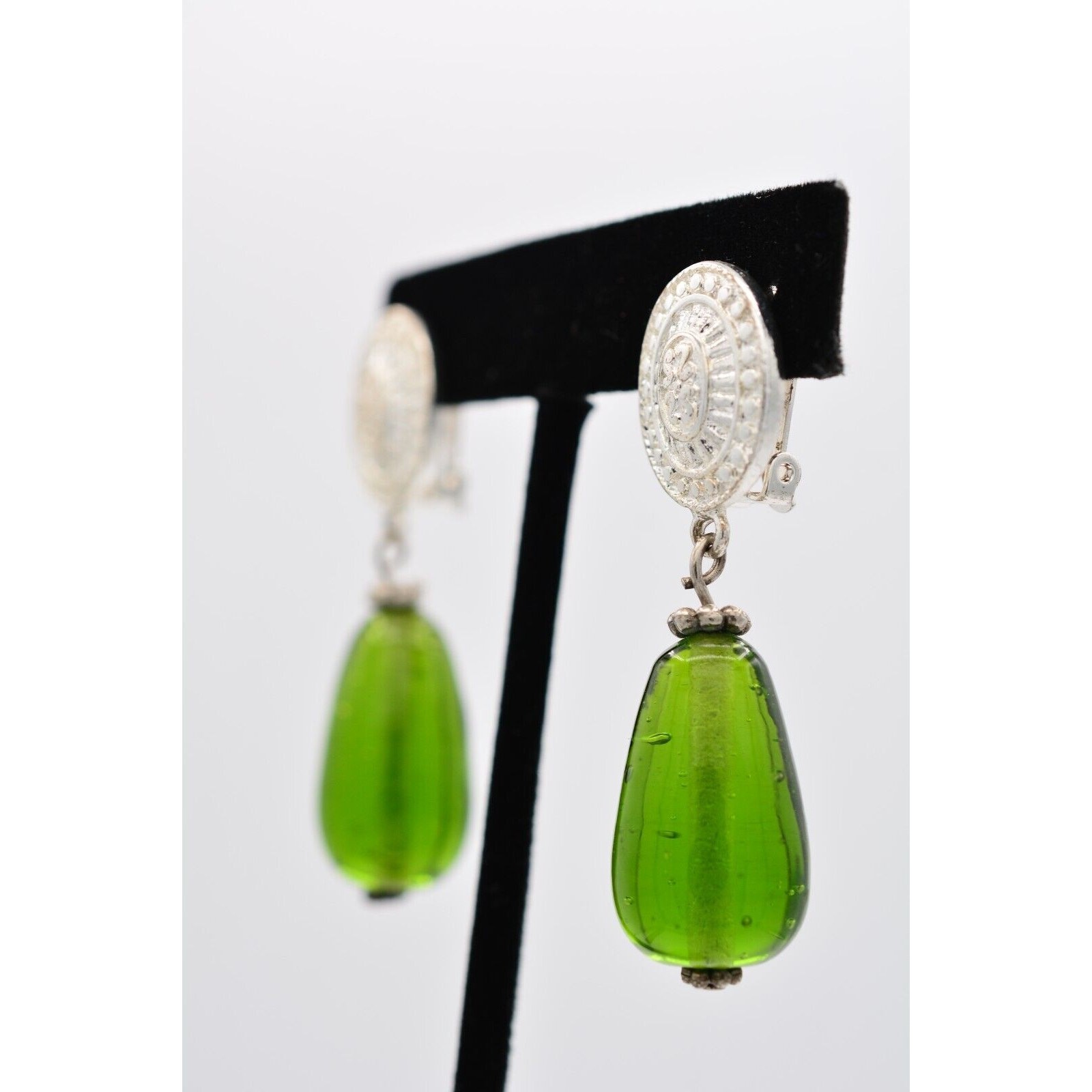 Vintage Dangle Clip On Earrings Green Glass Drop Silver Tone Chunky 1990s BinAK