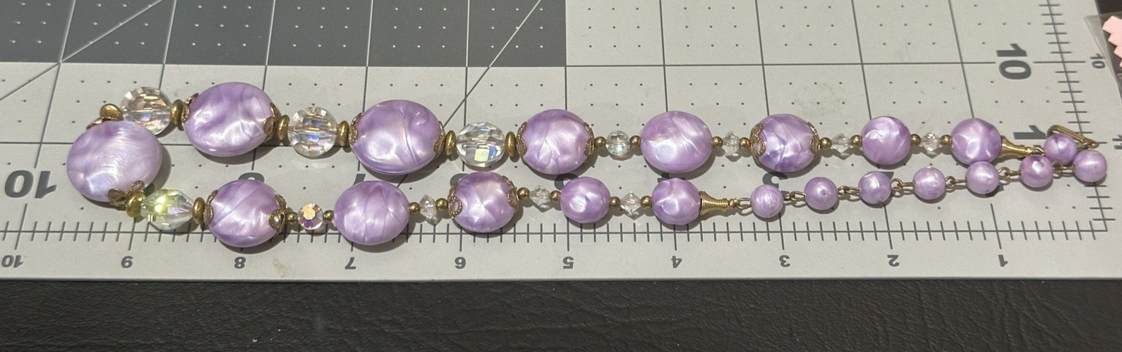 Vintage Light Purple Graduated Acrylic Bead Necklace 16 Inch AB Textuured