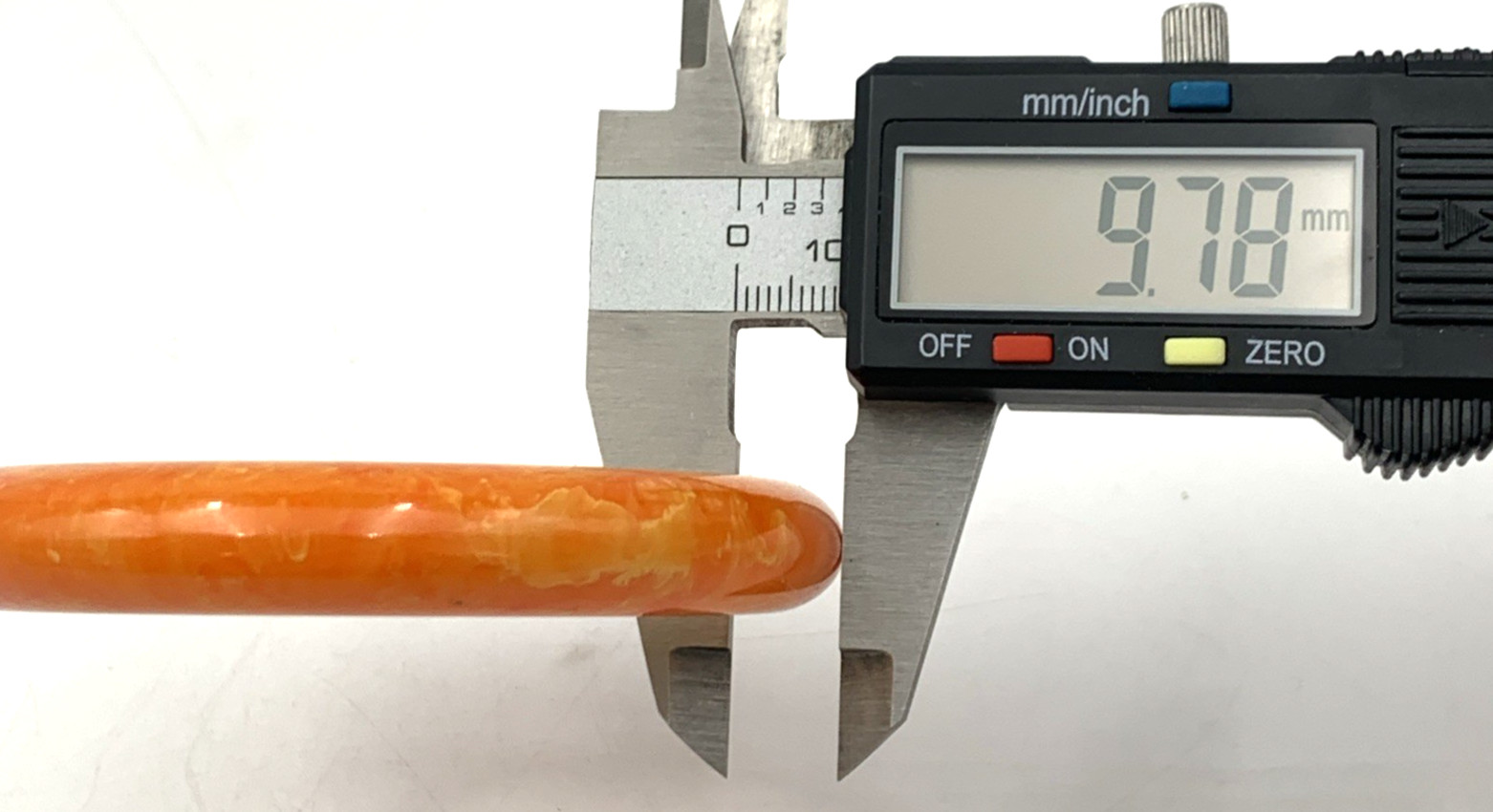 Vintage 12 mm Wide BAKELITE Bangle Bracelet Orange Marbled 29.3g 8″ IC