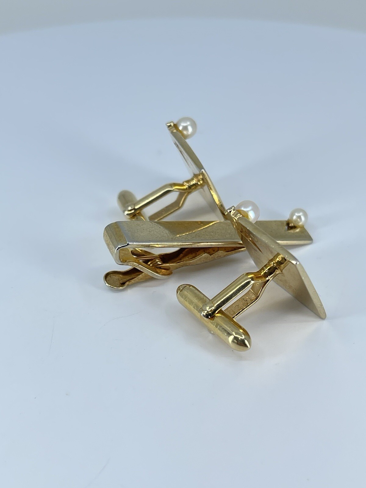 vintage Swank Pearl cufflinks and tie clip bar set square polished gold tone