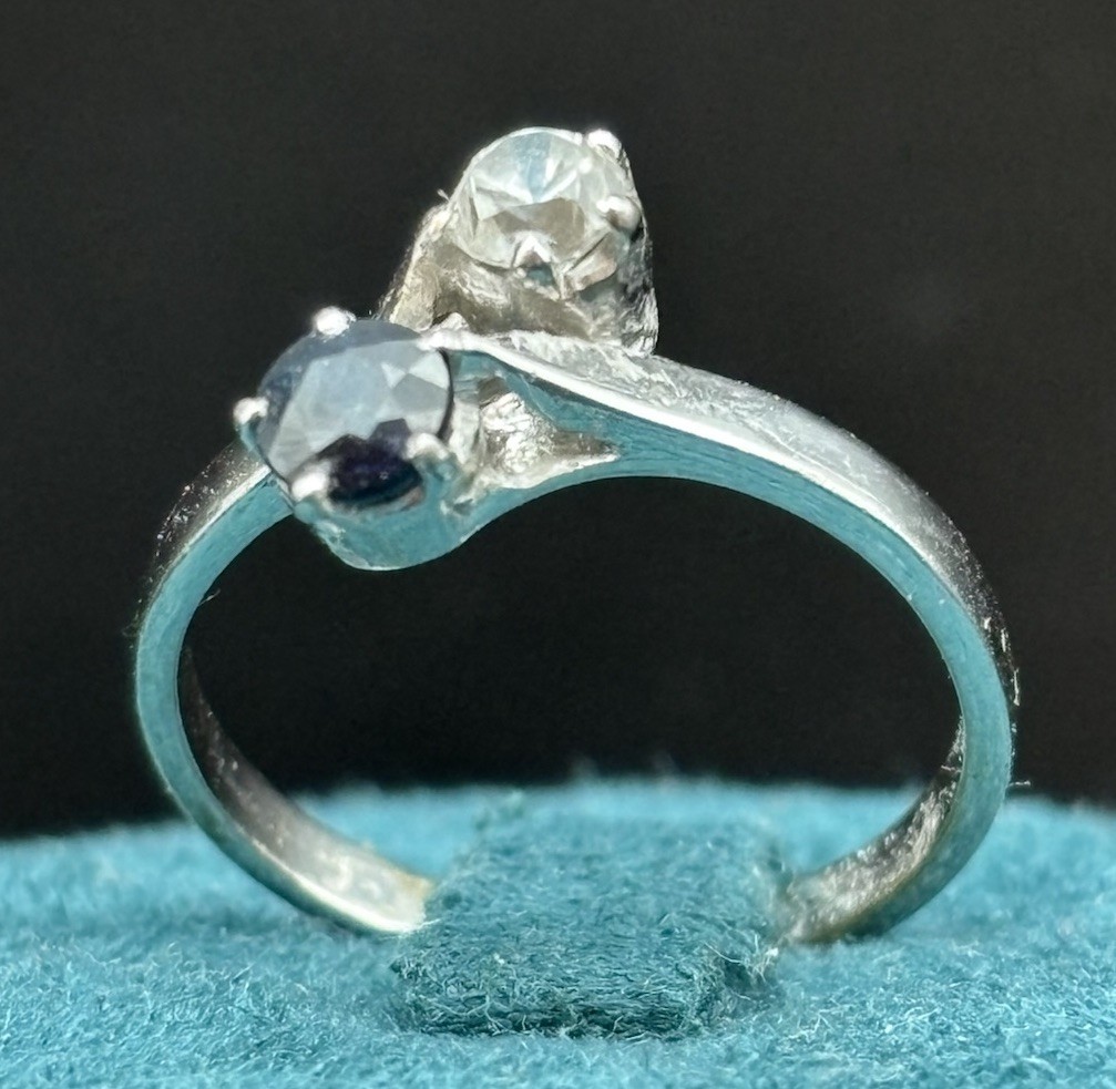 Vintage 925 Sterling Silver Blue Topaz White Spinel Toi Et Moi Ring