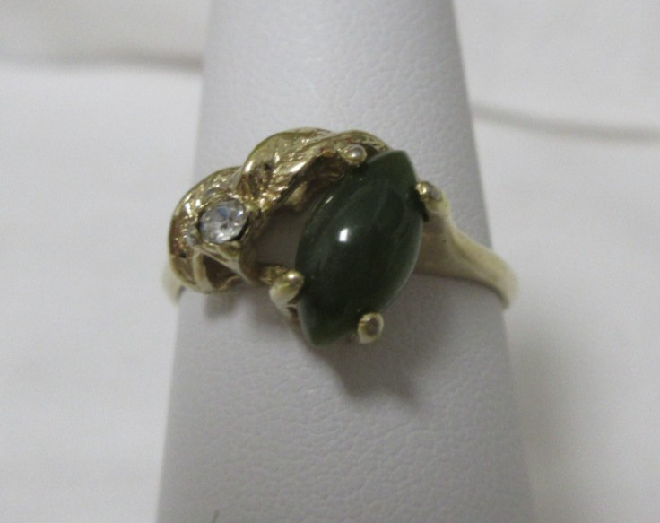 Vintage 18k HGE Jade and Cubic Zirconia Ring Size 6 3/4