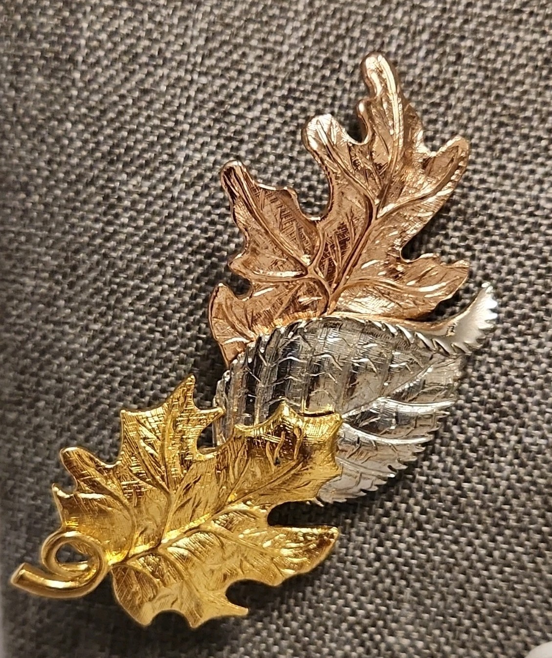 6pc Leaf Brooch & Pin Mixed Lot Gold Tone Metal Enamel White Blue Green