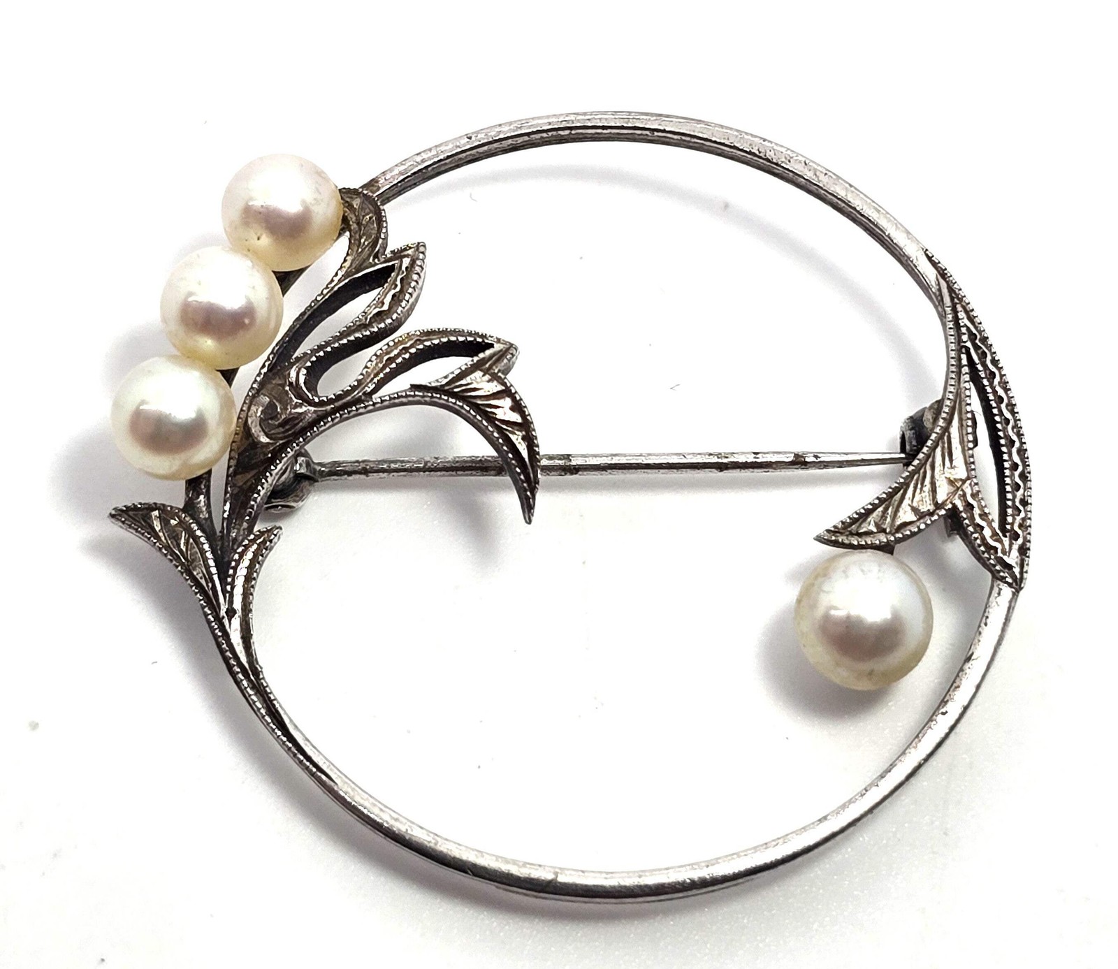Mikimoto 4 Akoya Cultured Pearl flower vintage mid century sterling silver brooc