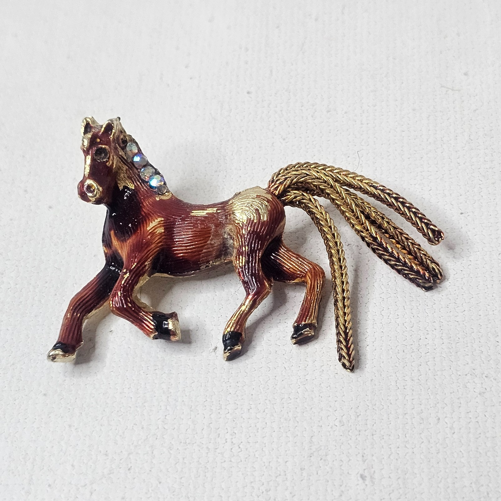 Vintage Running Galloping Horse Brooch Brown Goldtone Metal Unmarked Pin